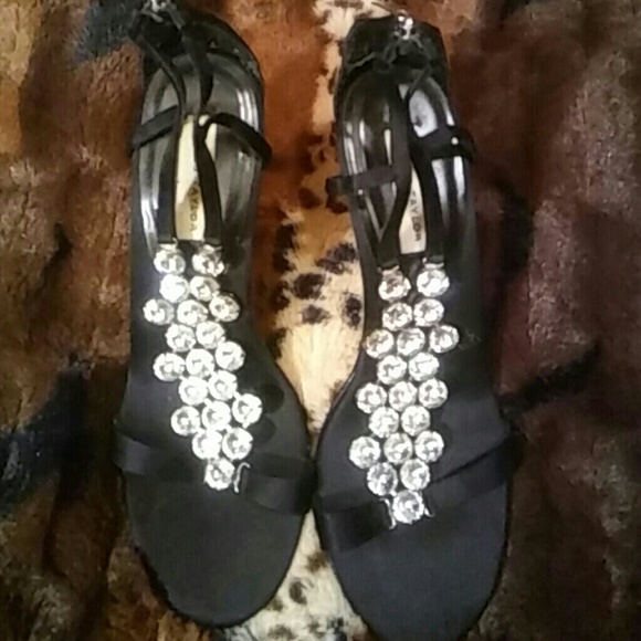 Black Beautiful Rhinestone Heels.Great for a prom. - Picture 1 of 2